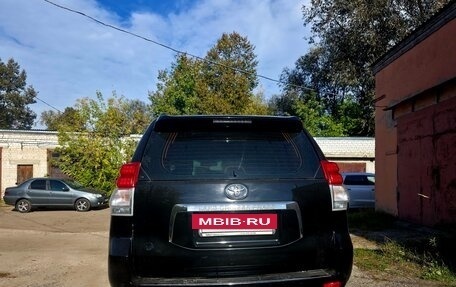 Toyota Land Cruiser Prado 150 рестайлинг 2, 2010 год, 3 075 000 рублей, 6 фотография