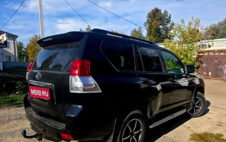 Toyota Land Cruiser Prado 150 рестайлинг 2, 2010 год, 3 075 000 рублей, 4 фотография