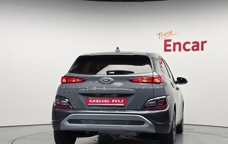 Hyundai Kona I, 2022 год, 2 193 000 рублей, 4 фотография
