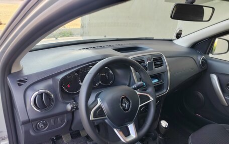 Renault Logan II, 2021 год, 930 000 рублей, 12 фотография