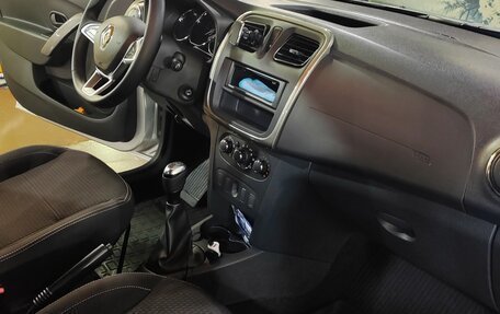 Renault Logan II, 2021 год, 930 000 рублей, 18 фотография