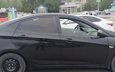 Hyundai Solaris II рестайлинг, 2013 год, 430 000 рублей, 6 фотография
