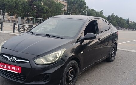 Hyundai Solaris II рестайлинг, 2013 год, 430 000 рублей, 3 фотография