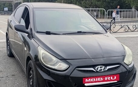 Hyundai Solaris II рестайлинг, 2013 год, 430 000 рублей, 2 фотография