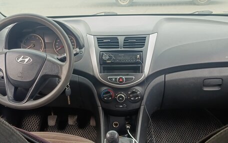 Hyundai Solaris II рестайлинг, 2013 год, 430 000 рублей, 7 фотография