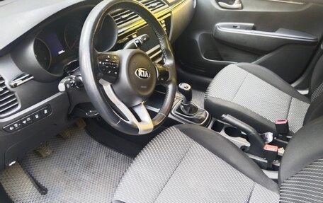 KIA Rio IV, 2018 год, 1 450 000 рублей, 3 фотография