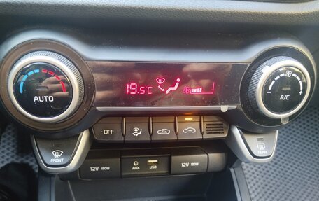 KIA Rio IV, 2018 год, 1 450 000 рублей, 6 фотография