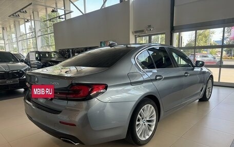 BMW 5 серия, 2021 год, 4 300 000 рублей, 3 фотография