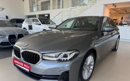 BMW 5 серия, 2021 год, 4 300 000 рублей, 2 фотография