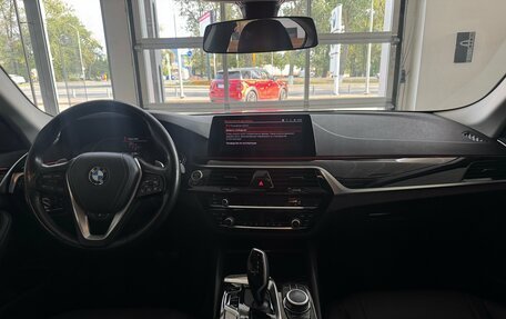 BMW 5 серия, 2021 год, 4 300 000 рублей, 14 фотография
