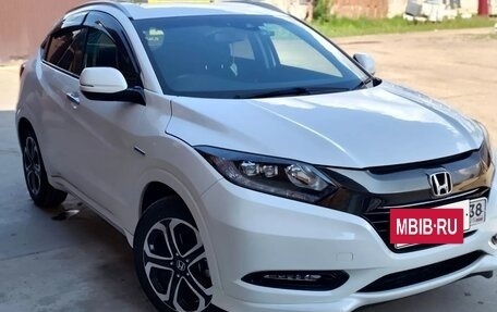 Honda Vezel, 2017 год, 1 680 000 рублей, 3 фотография