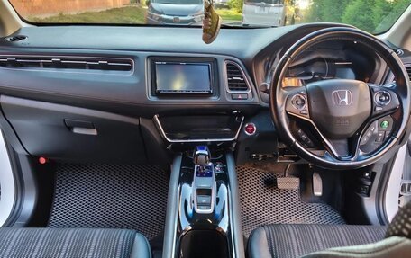 Honda Vezel, 2017 год, 1 680 000 рублей, 9 фотография