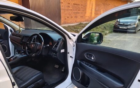 Honda Vezel, 2017 год, 1 680 000 рублей, 8 фотография