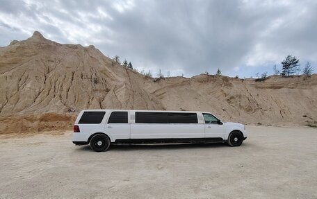 Lincoln Navigator, 2004 год, 450 000 рублей, 2 фотография