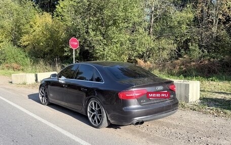 Audi A4, 2013 год, 1 570 000 рублей, 4 фотография
