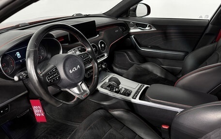 KIA Stinger I, 2022 год, 3 299 000 рублей, 9 фотография