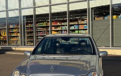 Mercedes-Benz C-Класс, 2005 год, 650 000 рублей, 1 фотография