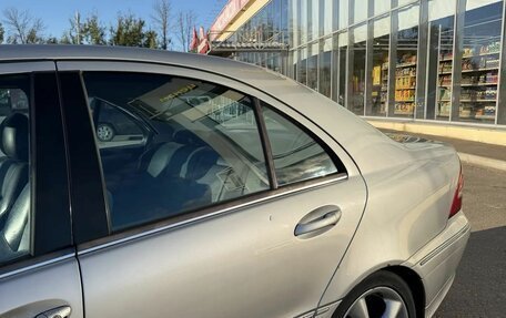 Mercedes-Benz C-Класс, 2005 год, 650 000 рублей, 5 фотография