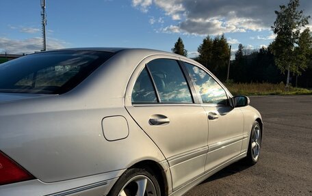 Mercedes-Benz C-Класс, 2005 год, 650 000 рублей, 6 фотография