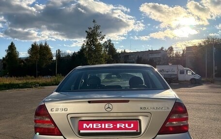 Mercedes-Benz C-Класс, 2005 год, 650 000 рублей, 9 фотография