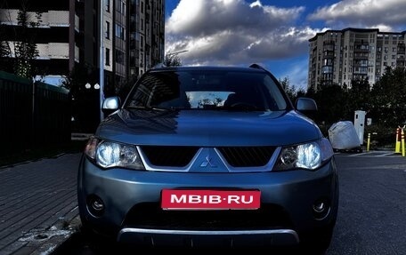 Mitsubishi Outlander III рестайлинг 3, 2008 год, 990 000 рублей, 1 фотография