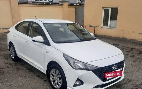 Hyundai Solaris II рестайлинг, 2021 год, 1 520 000 рублей, 3 фотография