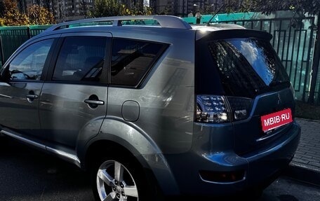Mitsubishi Outlander III рестайлинг 3, 2008 год, 990 000 рублей, 4 фотография
