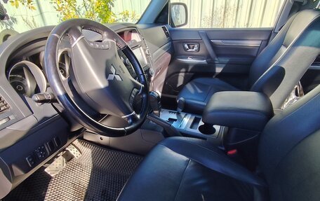 Mitsubishi Pajero IV, 2011 год, 1 700 000 рублей, 6 фотография