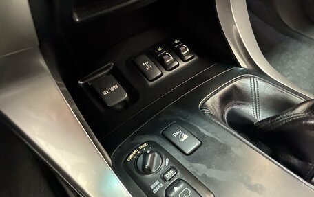 Toyota Land Cruiser Prado 120 рестайлинг, 2006 год, 1 985 000 рублей, 15 фотография