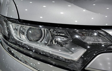 Mitsubishi Outlander III рестайлинг 3, 2021 год, 2 700 000 рублей, 21 фотография