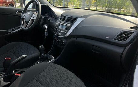 Hyundai Solaris II рестайлинг, 2016 год, 1 160 000 рублей, 8 фотография