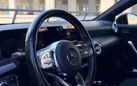 Mercedes-Benz A-Класс, 2019 год, 3 100 000 рублей, 3 фотография