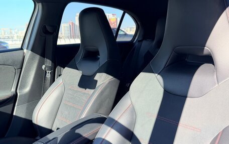 Mercedes-Benz A-Класс, 2019 год, 3 100 000 рублей, 6 фотография