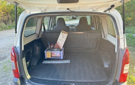 Toyota Probox I, 2011 год, 865 000 рублей, 11 фотография