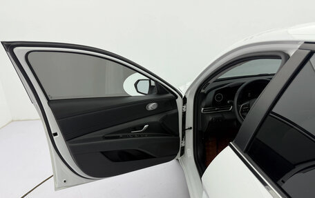 Hyundai Elantra, 2023 год, 1 490 000 рублей, 10 фотография
