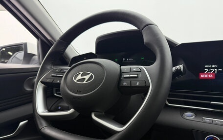 Hyundai Elantra, 2023 год, 1 490 000 рублей, 14 фотография