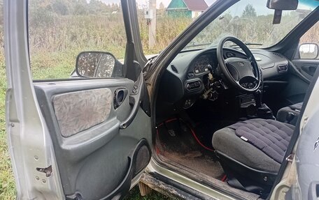 Chevrolet Niva I рестайлинг, 2003 год, 190 000 рублей, 6 фотография