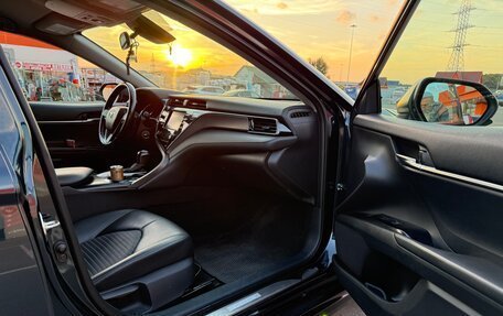 Toyota Camry, 2020 год, 2 050 000 рублей, 2 фотография