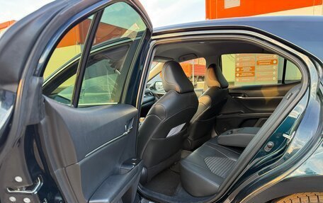 Toyota Camry, 2020 год, 2 050 000 рублей, 6 фотография
