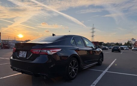 Toyota Camry, 2020 год, 2 050 000 рублей, 9 фотография