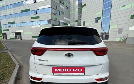 KIA Sportage IV рестайлинг, 2018 год, 1 920 000 рублей, 5 фотография