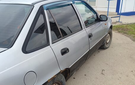 Daewoo Nexia I рестайлинг, 1999 год, 130 000 рублей, 4 фотография