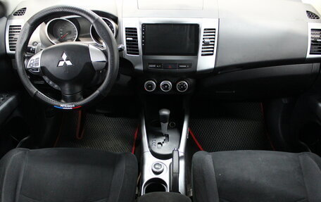 Mitsubishi Outlander III рестайлинг 3, 2008 год, 825 000 рублей, 9 фотография