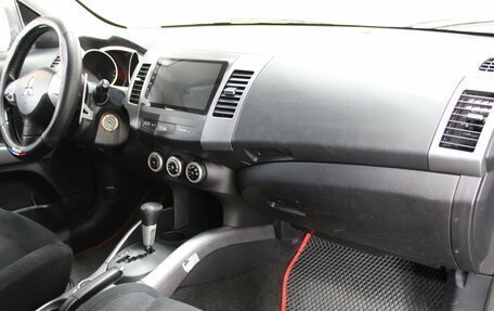 Mitsubishi Outlander III рестайлинг 3, 2008 год, 825 000 рублей, 11 фотография