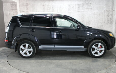 Mitsubishi Outlander III рестайлинг 3, 2008 год, 825 000 рублей, 4 фотография