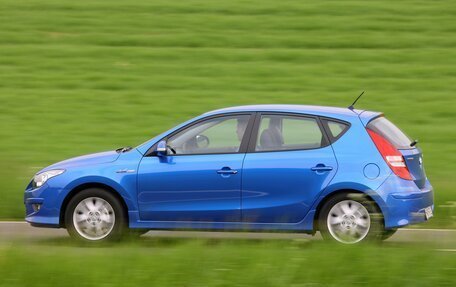 Hyundai i30 I, 2010 год, 670 000 рублей, 2 фотография