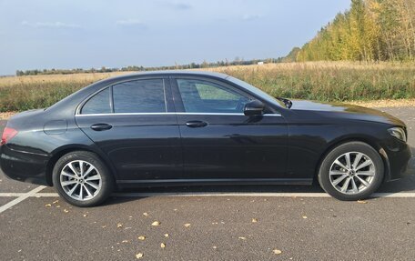 Mercedes-Benz E-Класс, 2018 год, 1 700 000 рублей, 2 фотография