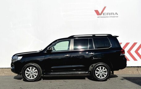 Toyota Land Cruiser 200, 2019 год, 6 650 000 рублей, 2 фотография