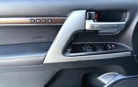 Toyota Land Cruiser 200, 2019 год, 6 650 000 рублей, 10 фотография