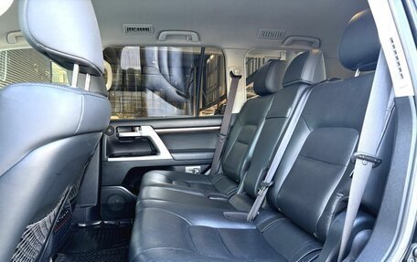 Toyota Land Cruiser 200, 2019 год, 6 650 000 рублей, 15 фотография